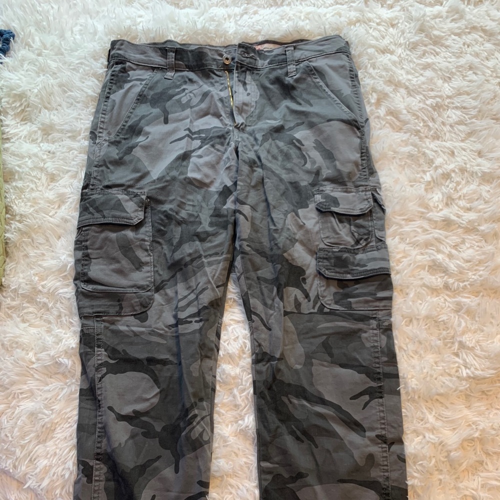 Men’s Wrangler Camo Cargo Pants